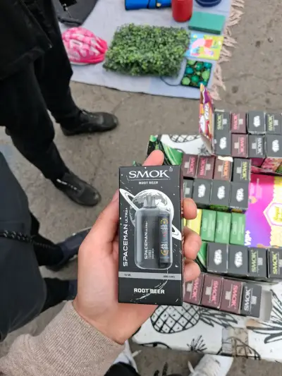 Vape desechable Smok Spaceman Ultra Root Beer - miniatura 1
