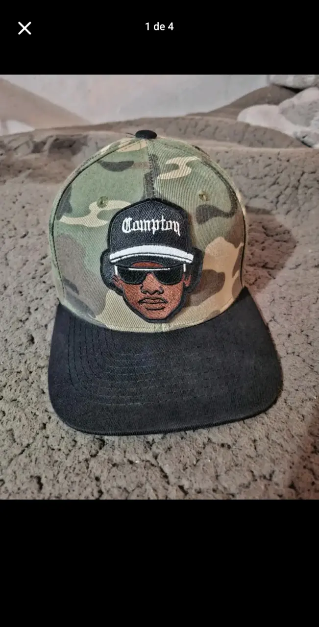 Gorra camuflada con diseño Compton - 1