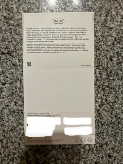 iPhone 11 negro en caja original - miniatura 3