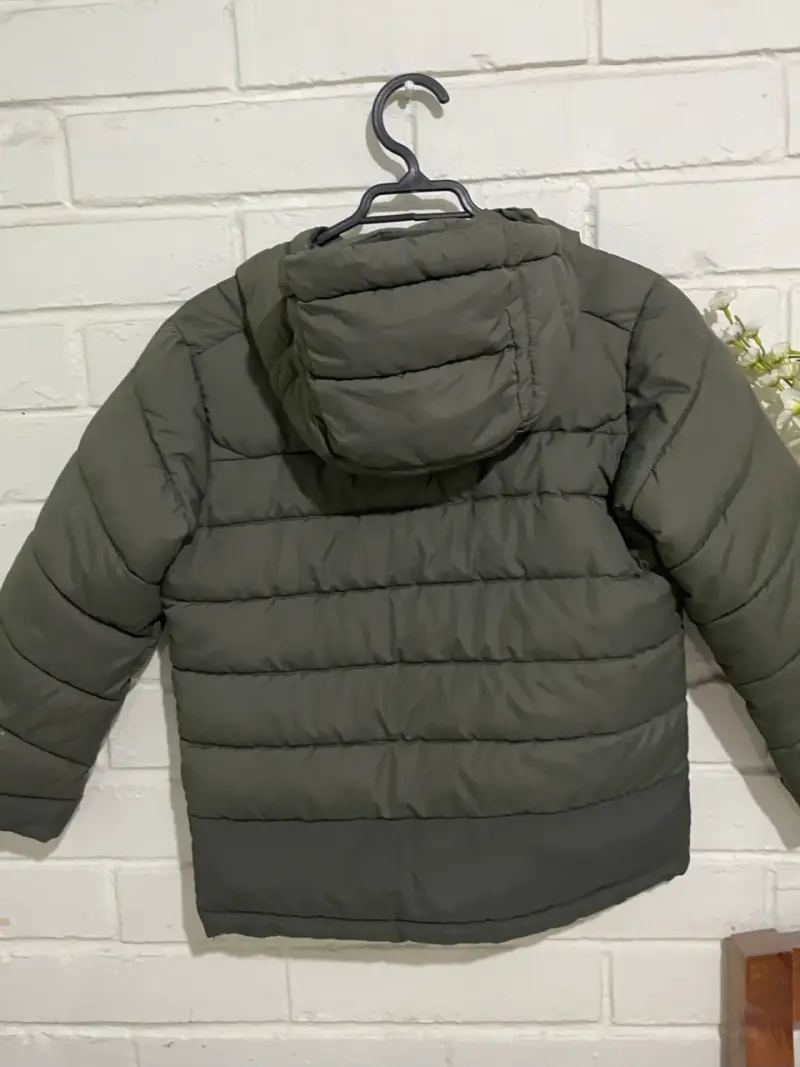 Chaqueta acolchada verde para niño - 3