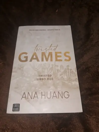 Libro 'Twisted Games' de Ana Huang - miniatura 1