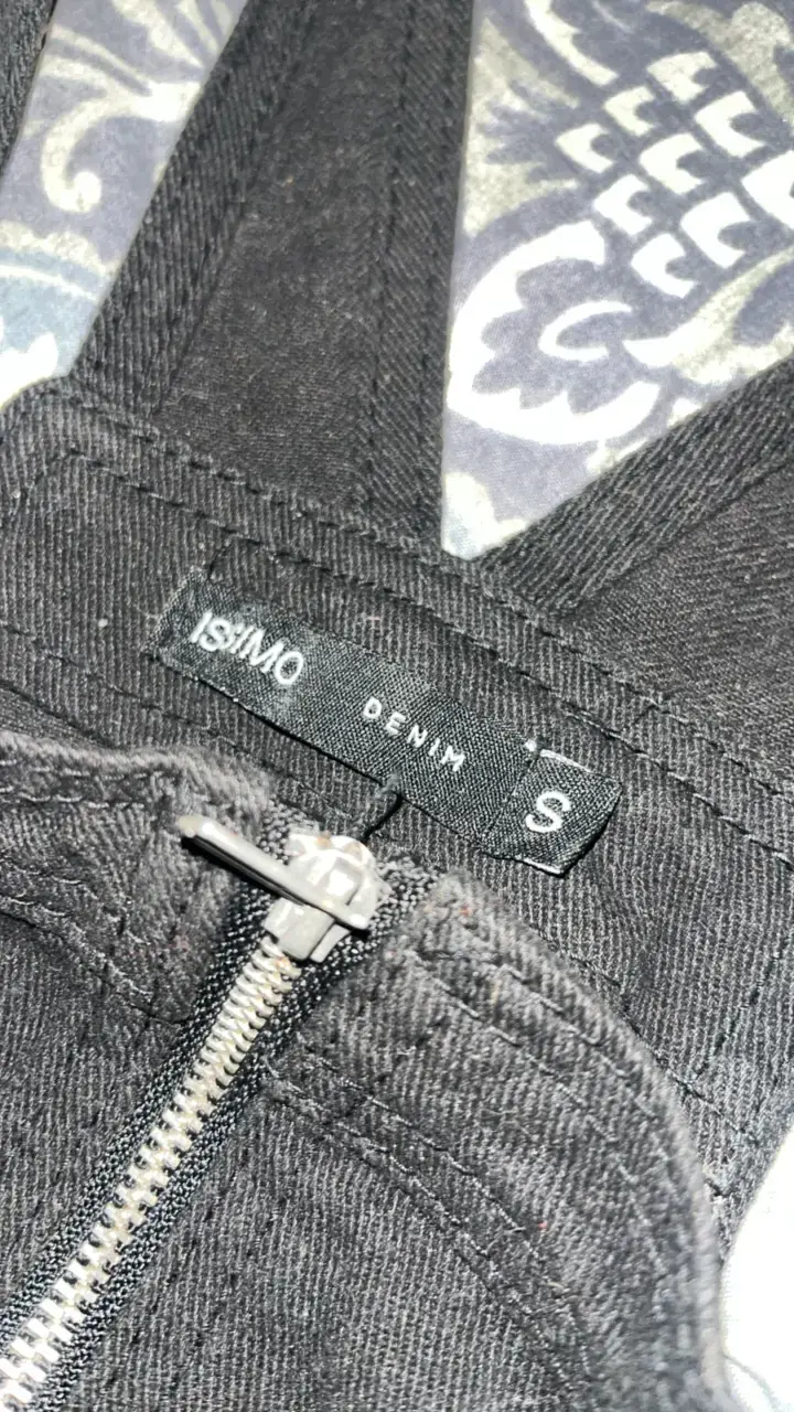 Jumper negro con cierre frontal - 2
