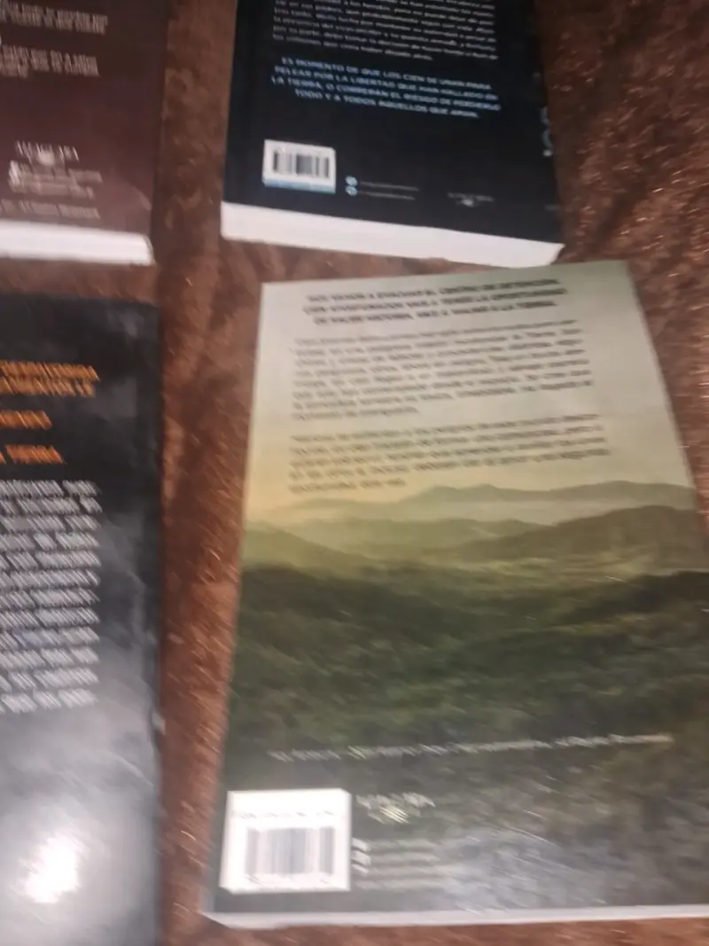 Libro 'Los 100' de Kass Morgan, 4ª edición - 2