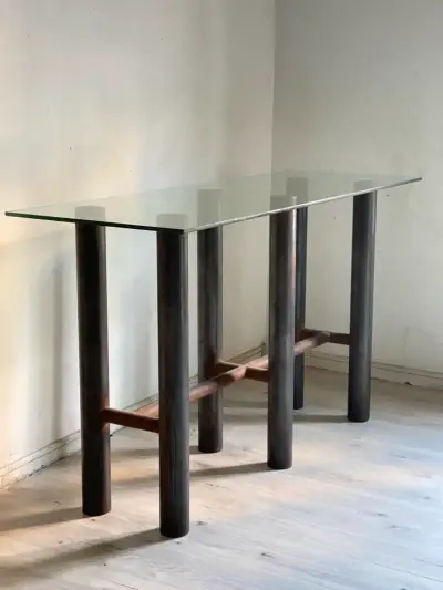 Mesa de vidrio con base metálica moderna - miniatura 5