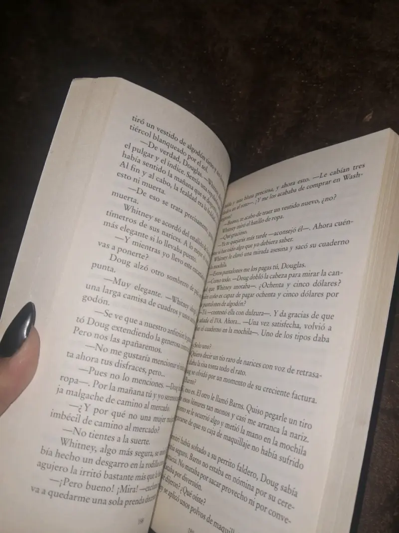 Libro 'Al rojo vivo' de Nora Roberts - 4