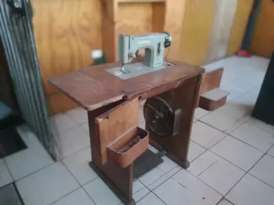 Máquina de coser Wertheim Rápida 180 vintage - miniatura 3