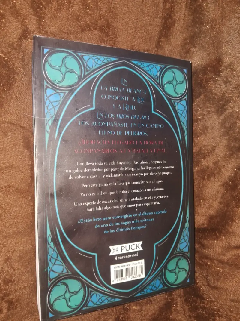 Libro Asesino de Brujas: Dioses y Monstruos - 2