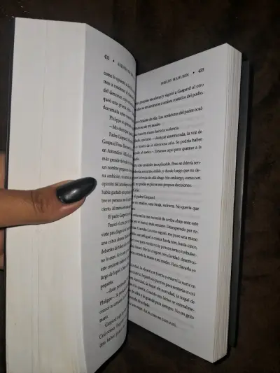 Libro Asesino de Brujas: Dioses y Monstruos - miniatura 3