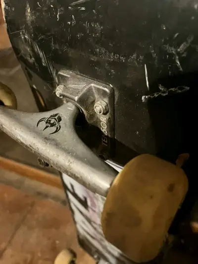 Tabla de skate Heavy Metal usada - miniatura 2