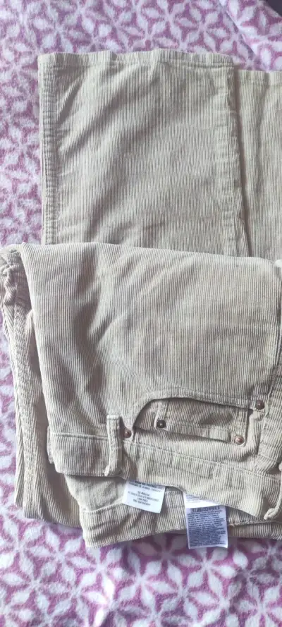 Pantalones de pana Levi's beige 514 - miniatura 3