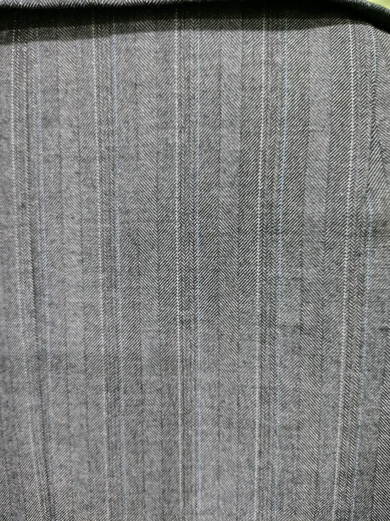 Blazer gris a rayas para mujer - 3