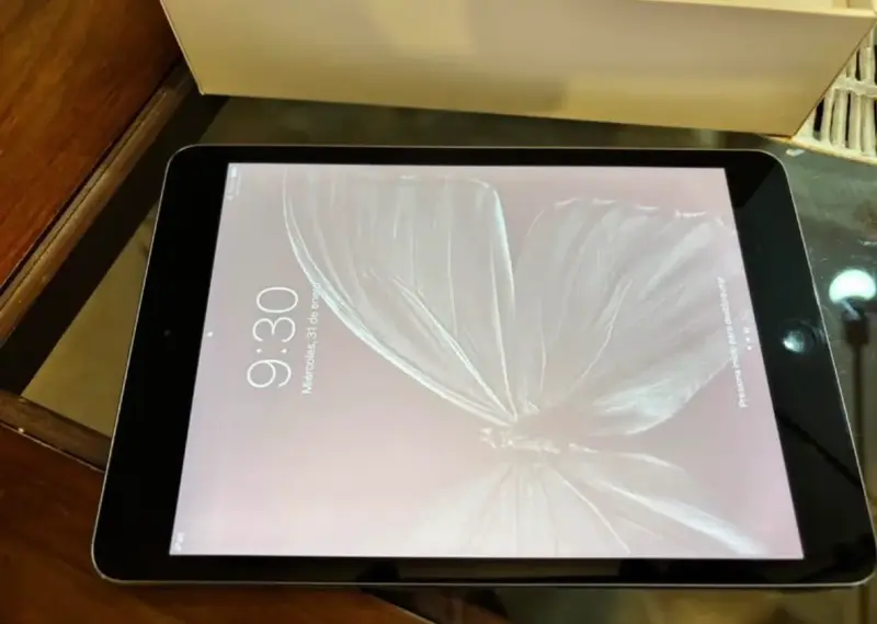 Tablet Apple iPad mini 16GB Wi-Fi - 2