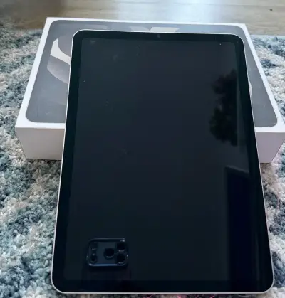 iPad Air M1 5ta Generación 64 gb con caja - miniatura 2