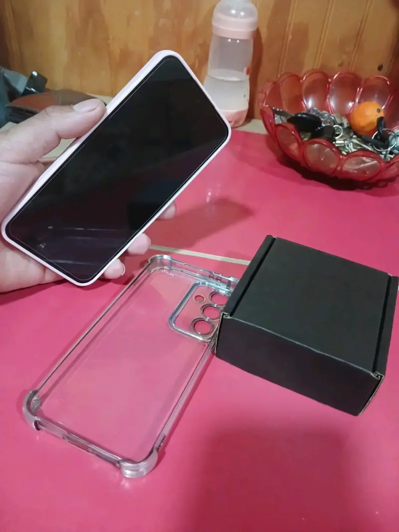 Samsung Galaxy s24 FE - 4