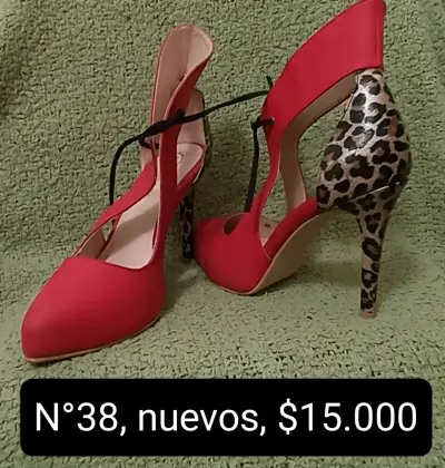 Tacones rojos con estampado animal talla 38 - miniatura 1
