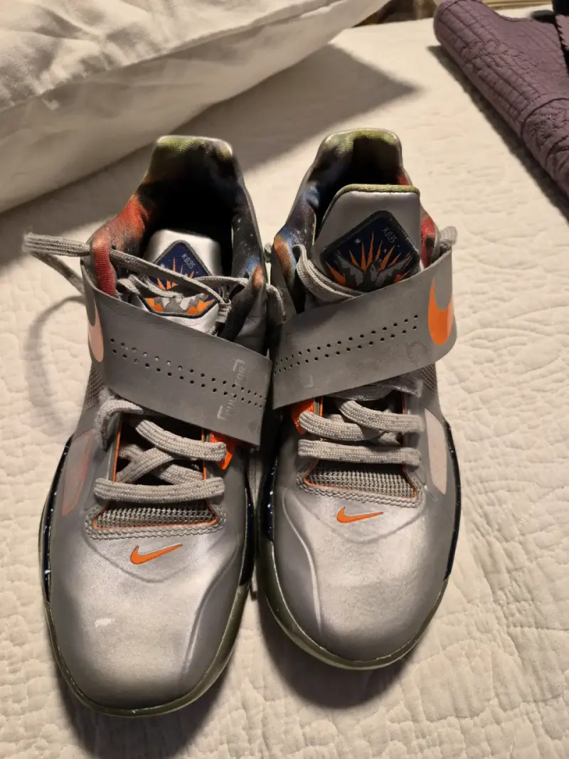 Zapatillas básquetbol Nike grises y naranjas - 2