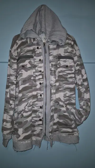 Chaqueta camuflada con capucha Maui and Sons - miniatura 1