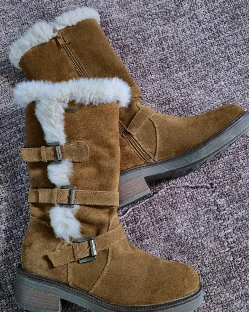 Botas de gamuza marrón con forro de piel