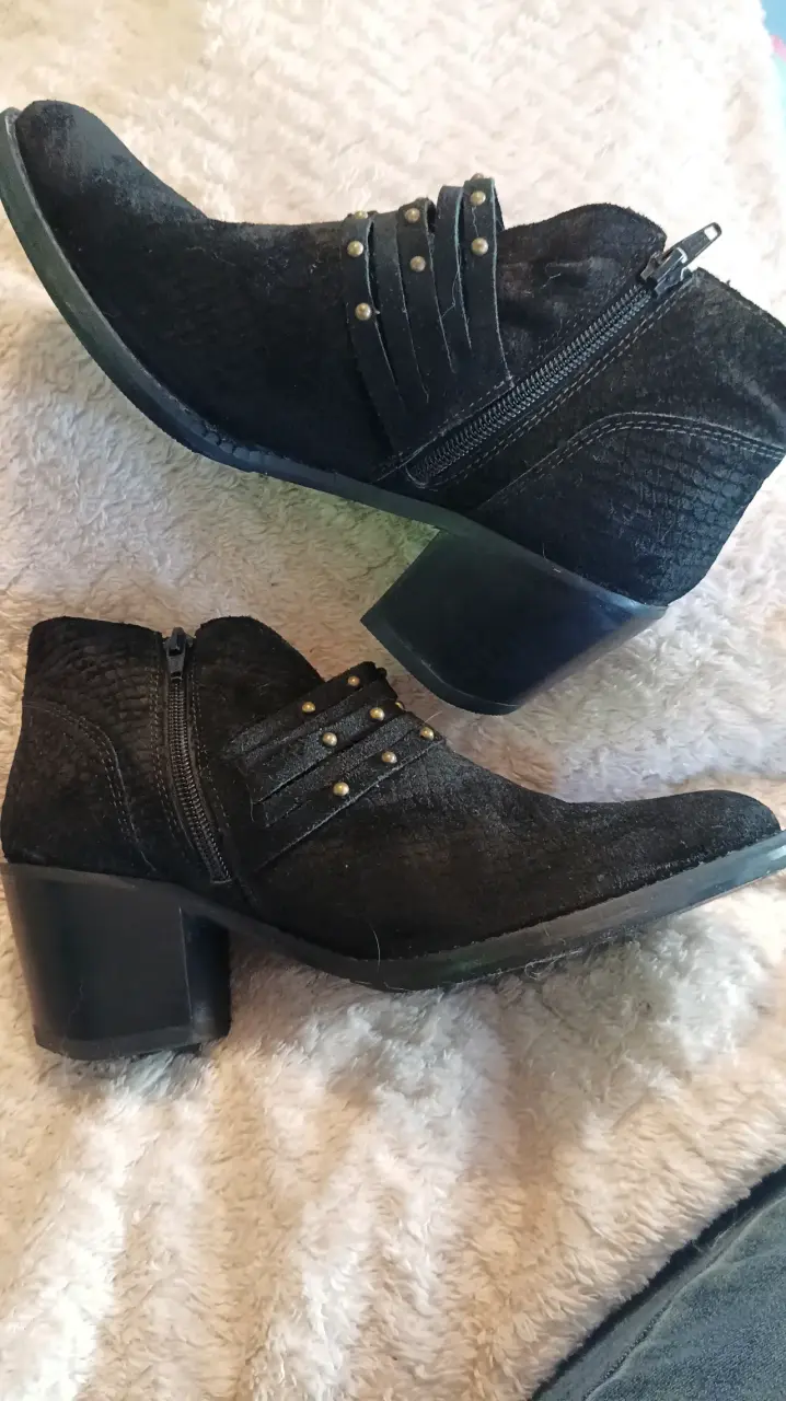 Botines negros de cuero con hebilla - 2