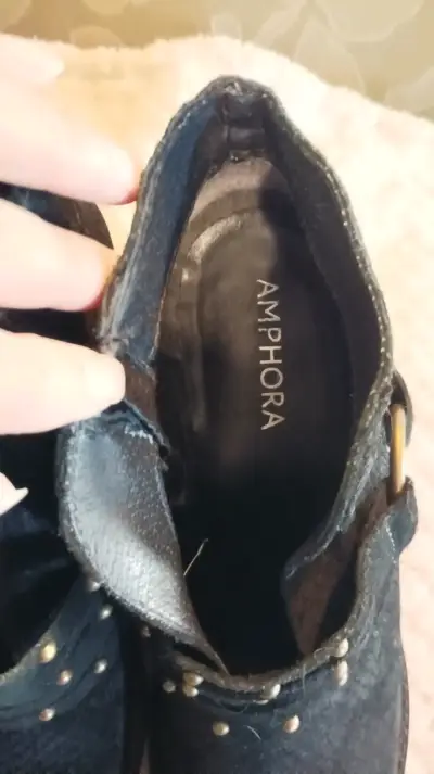 Botines negros de cuero con hebilla - miniatura 4