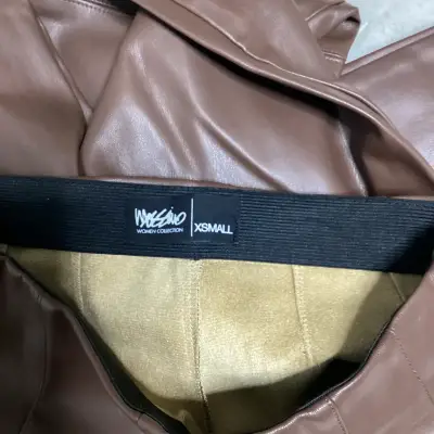 Pantalón Mossimo ecocuero - miniatura 3