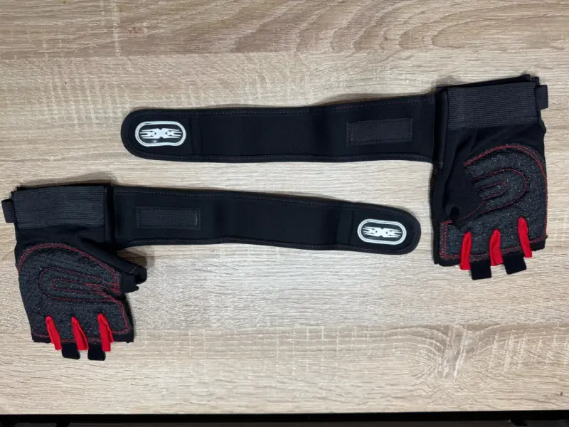 Guantes para gimnasio con muñequera ajustable - 1