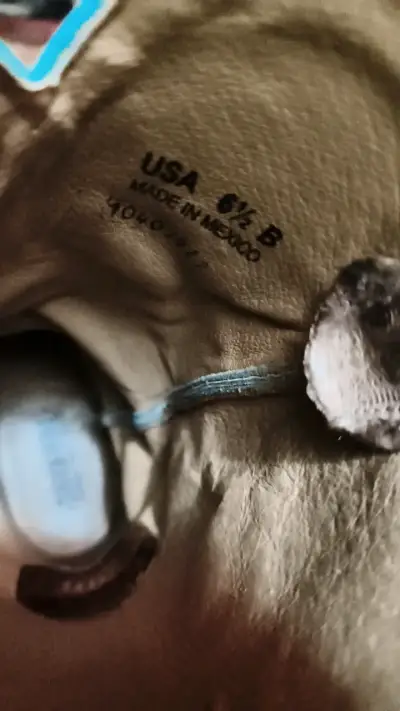 Botas vaqueras de cuero marrón con bordado - miniatura 2