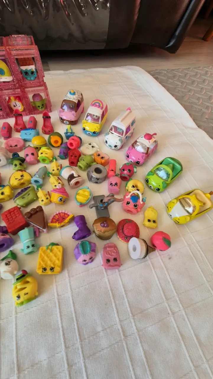 Colección de figuras Shopkins y vehículos - 4
