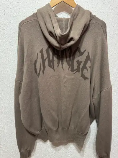 Suéter de lana beige con capucha - miniatura 2