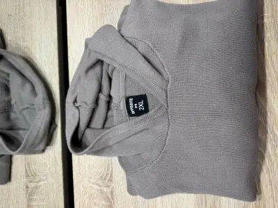 Suéter de lana beige con capucha - miniatura 5
