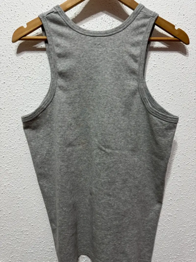 3 Poleras  sin mangas gris para hombre - 2