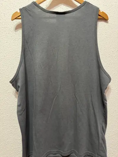 3 Poleras  sin mangas gris para hombre - miniatura 4