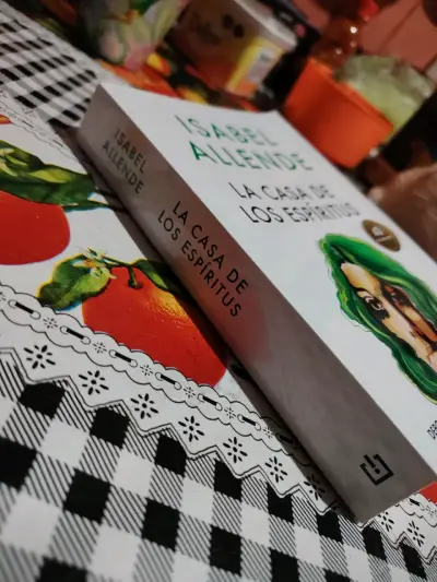 La Casa de los Espíritus - Isabel Allende - miniatura 2