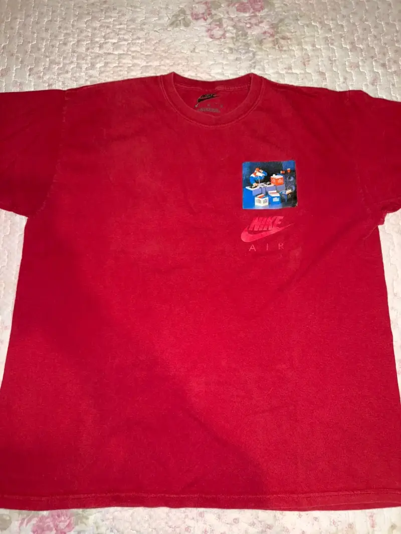 Polera Nike Air roja con estampado - 1