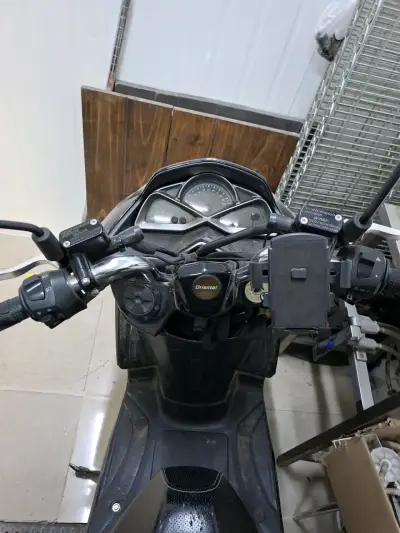 Moto Scooter 150cc - miniatura 3
