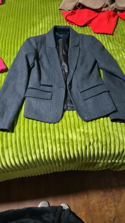 Blazer gris oscuro para mujer, rojo y cafe - miniatura 1