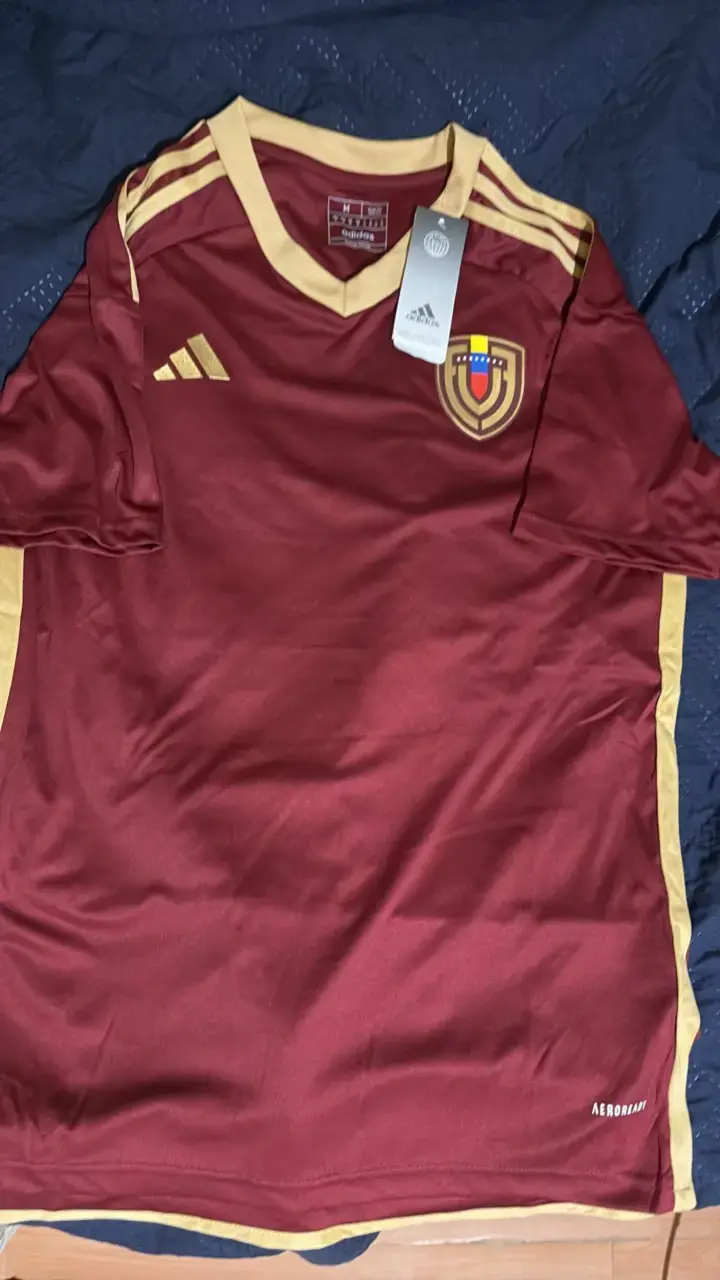 Camiseta Venezuela con etiqueta