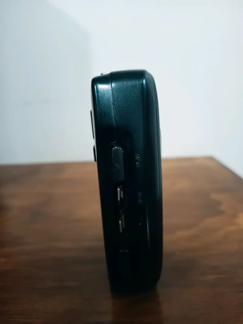 Walkman Aiwa vintage con radio AM/FM - 2