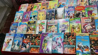 Colección de películas infantiles en VHS - miniatura 1