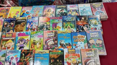 Colección de películas infantiles en VHS - miniatura 2
