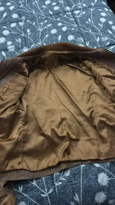 Chaqueta de cuero marrón con bolsillos - miniatura 3
