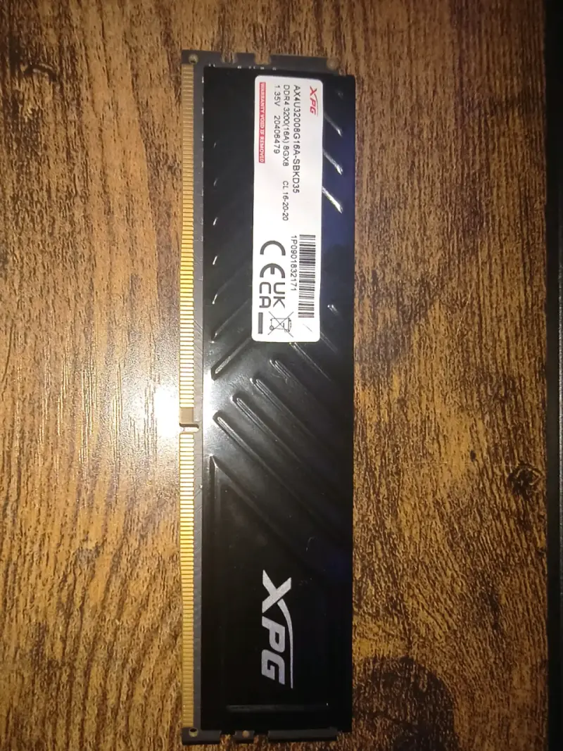 Memoria RAM XPG DDR4 8GB 3200MHz