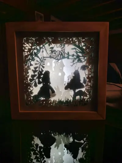 Lámpara decorativa Alicia en el país de las maravi - miniatura 2