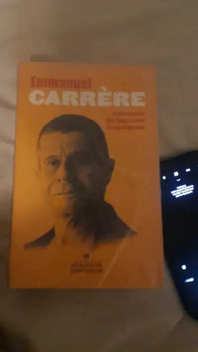 Libro 'El adversario' de Emmanuel Carrère - miniatura 1