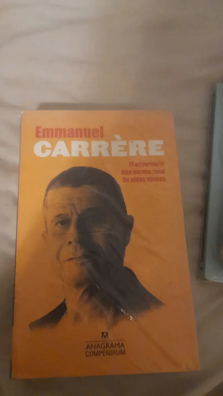 Libro 'El adversario' de Emmanuel Carrère - 2
