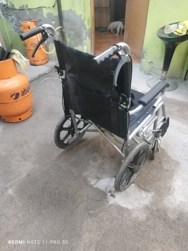 Silla de ruedas plegable de aluminio - 3