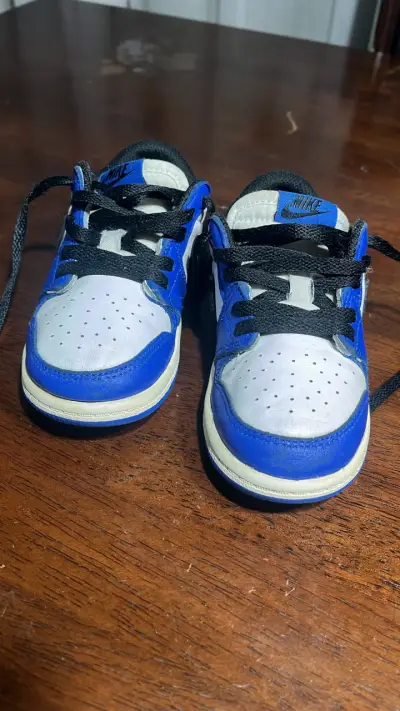 Zapatillas deportivas infantiles azul y blanco - miniatura 2