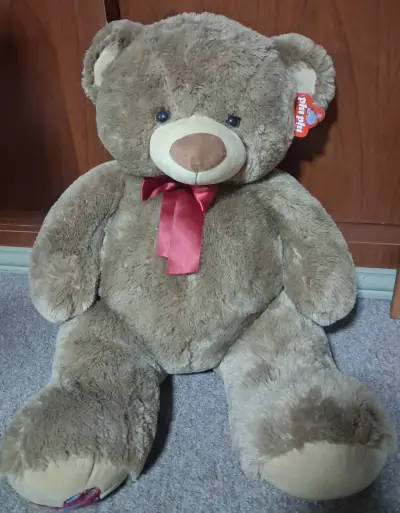 Oso de peluche gigante marrón con lazo rojo - miniatura 5