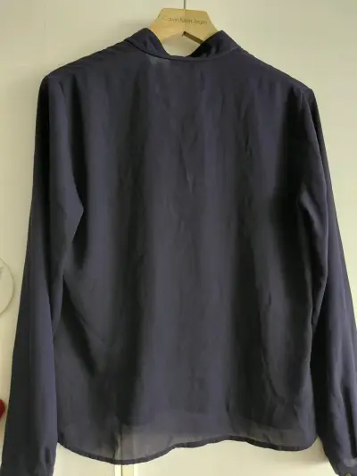 Blusa azul marca ASH talla 40 - miniatura 2