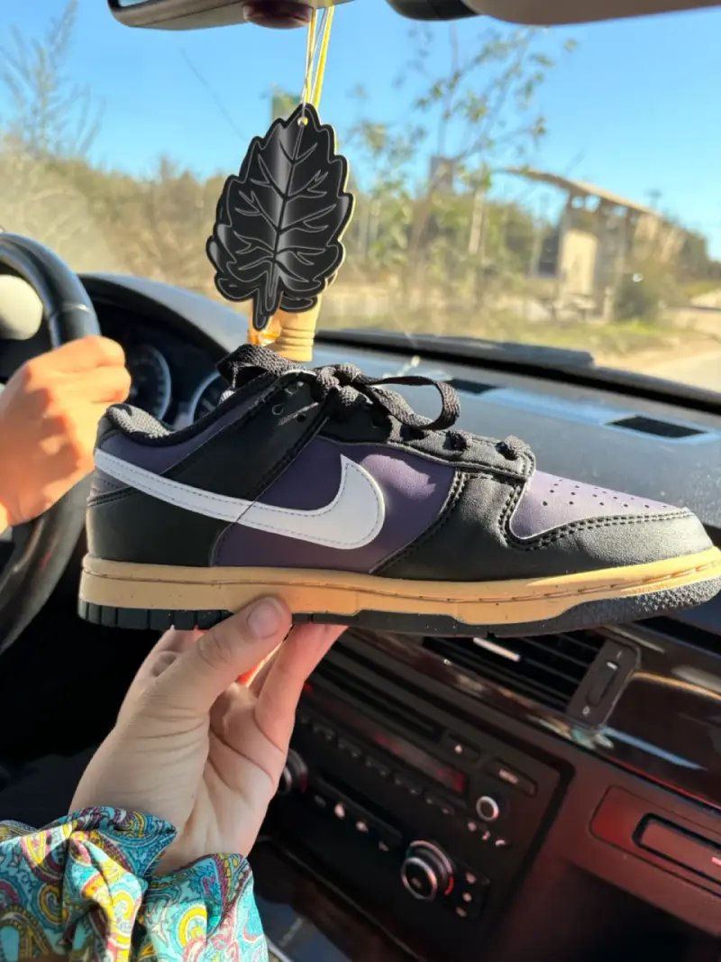 Zapatillas deportivas Nike Dunk Low negras y moradas - 1